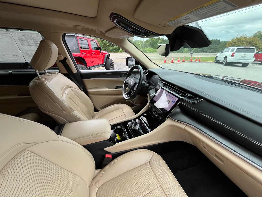 2021 Jeep Cherokee - $27,990