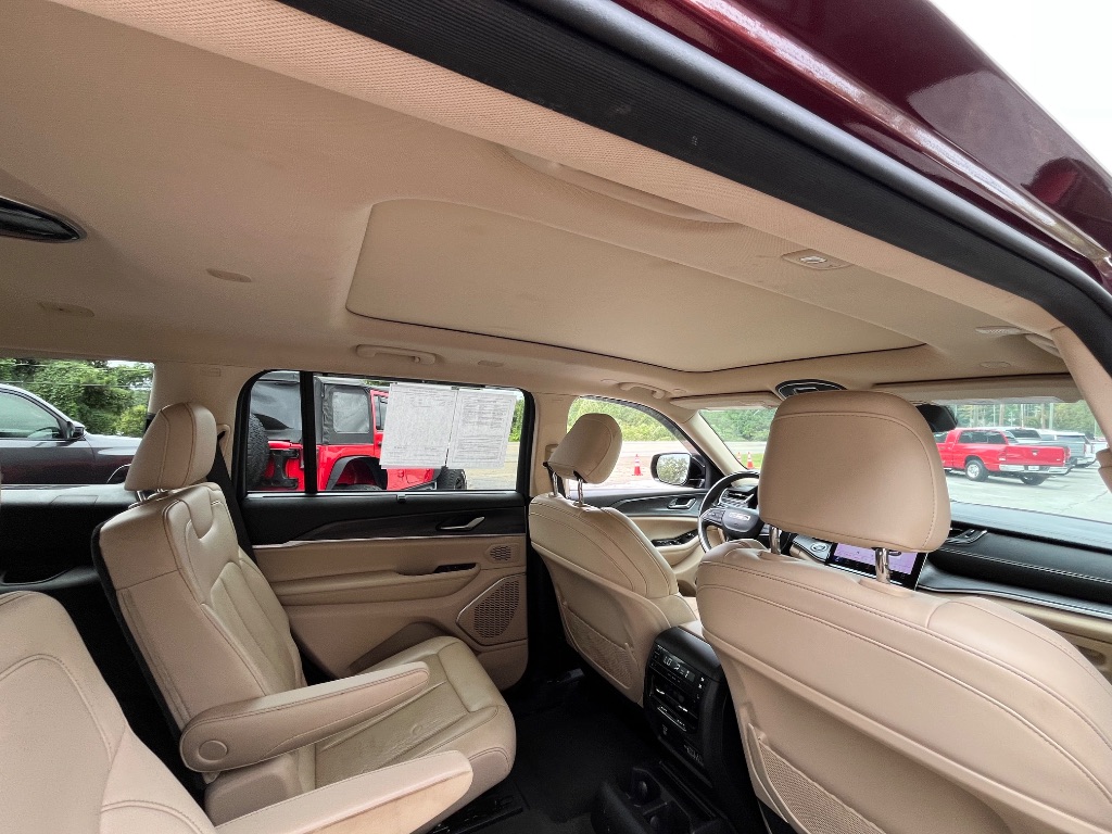 2021 Jeep Cherokee - $27,990