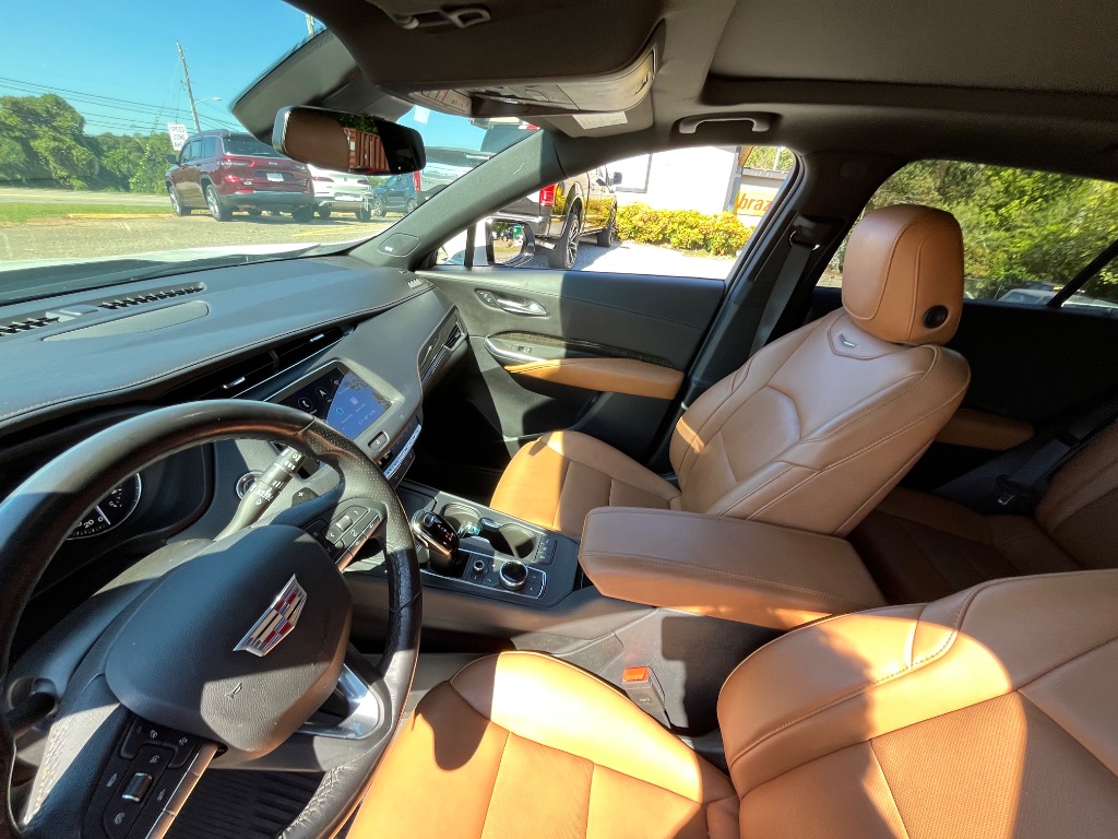 2021 Cadillac XT4 - $27,990