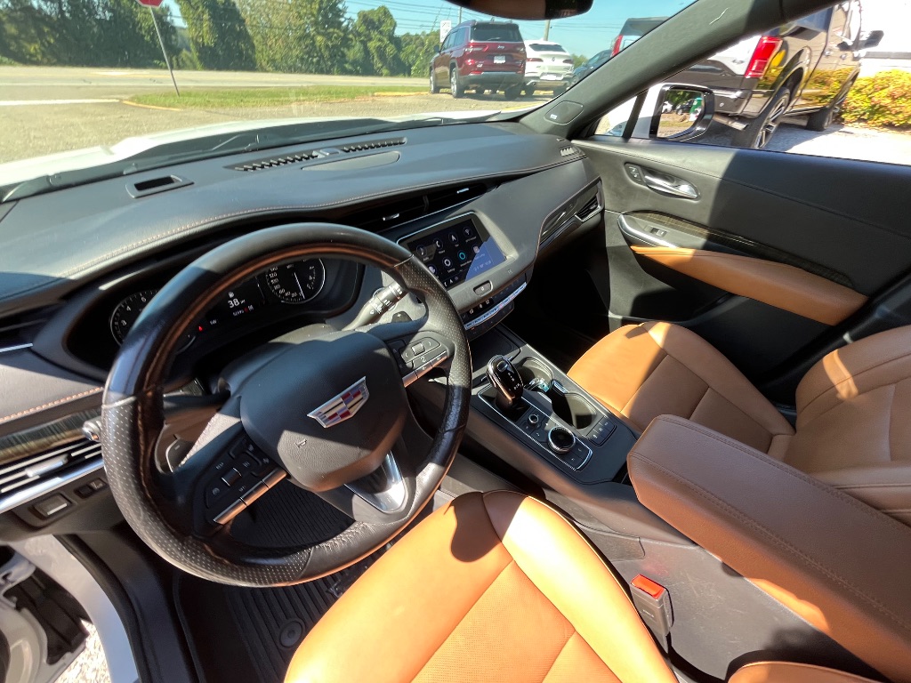 2021 Cadillac XT4 - $27,990