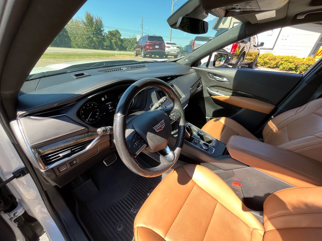 2021 Cadillac XT4 - $27,990