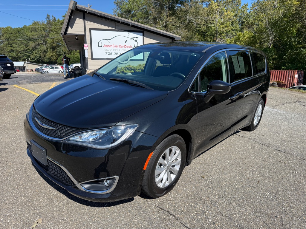 2019 Chrysler Pacifica - $13,990