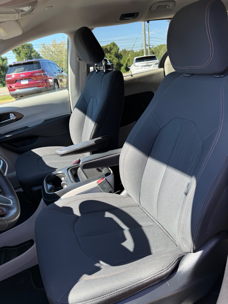 2019 Chrysler Pacifica - $13,990