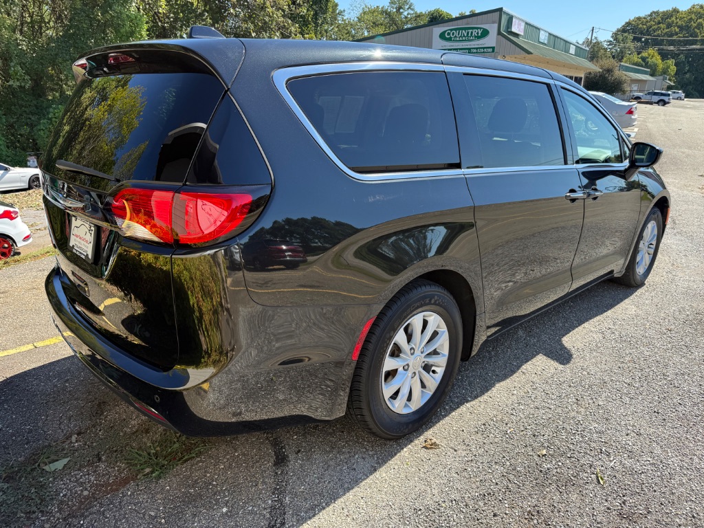 2019 Chrysler Pacifica - $13,990