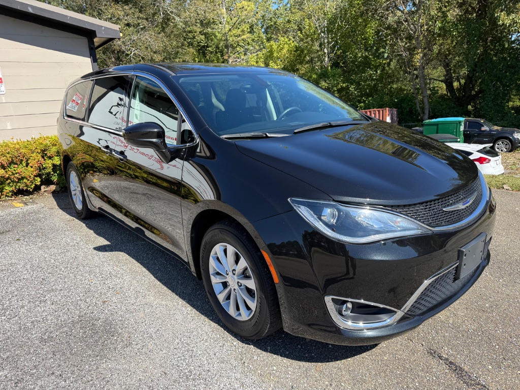 2019 Chrysler Pacifica - $13,990