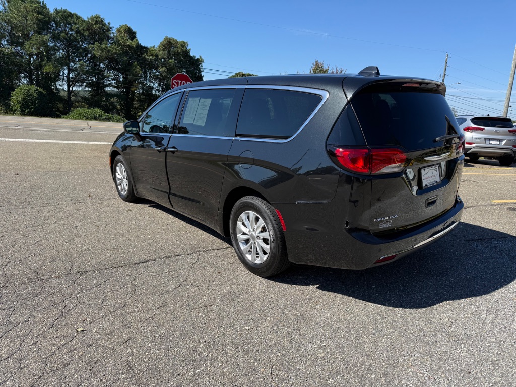 2019 Chrysler Pacifica - $13,990