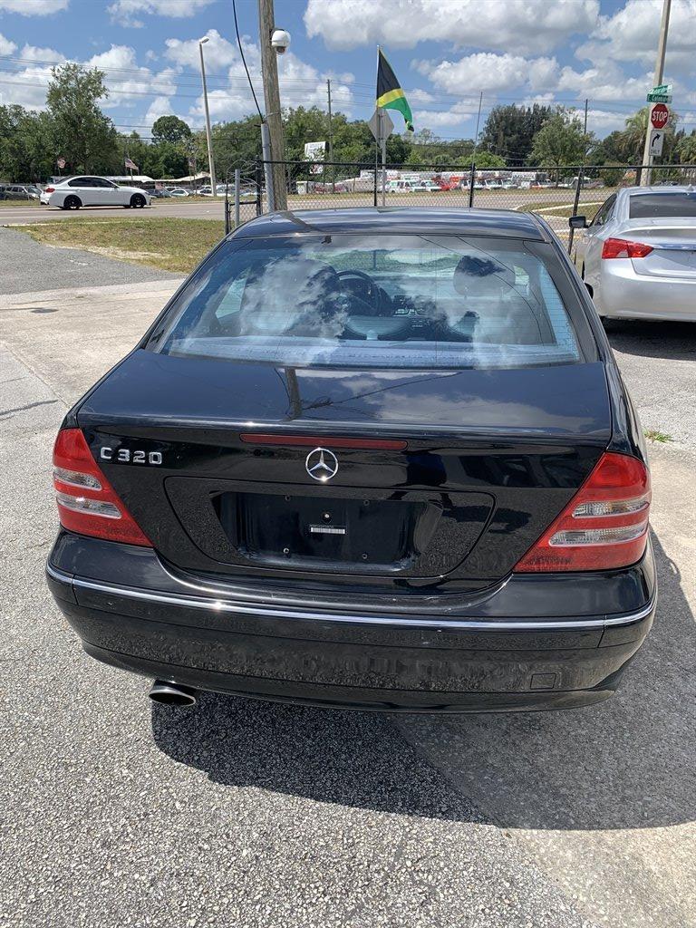 2004 Mercedes-Benz C-Class