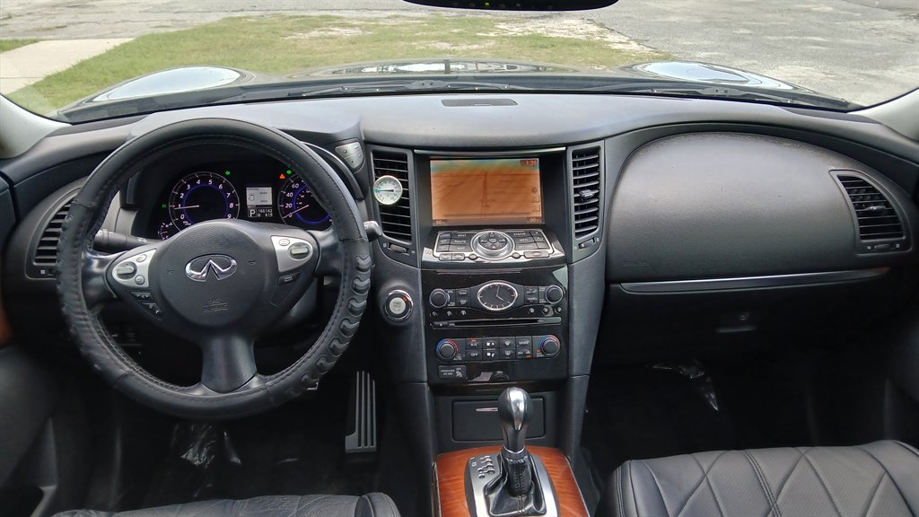 2013 INFINITI FX - $11,995