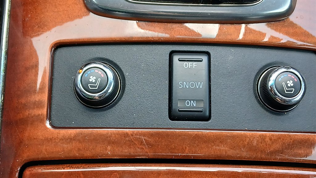 2013 INFINITI FX - $11,995