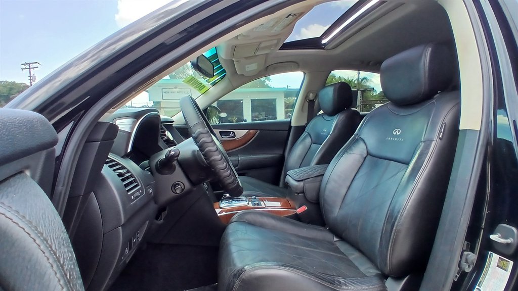 2013 INFINITI FX - $11,995