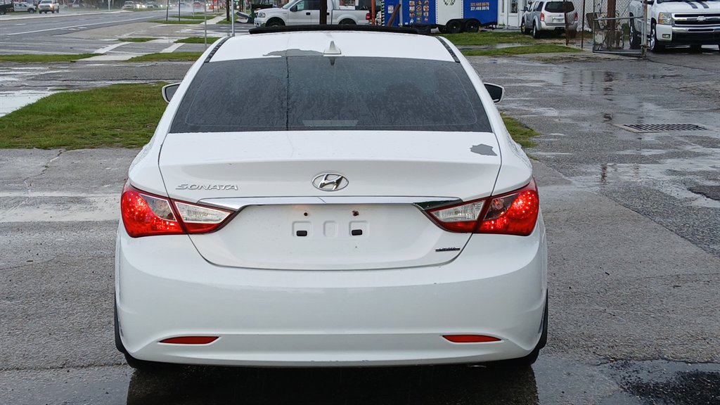 2013 Hyundai Sonata - $11,595