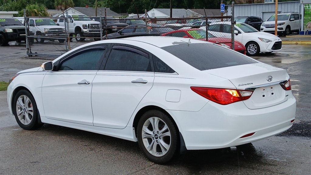 2013 Hyundai Sonata - $11,595
