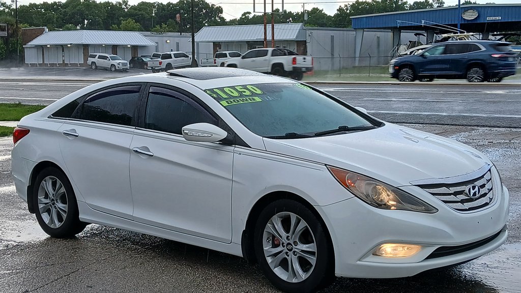 2013 Hyundai Sonata - $11,595