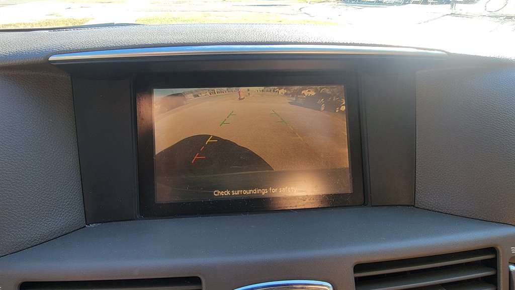 2011 Infiniti M37 photo