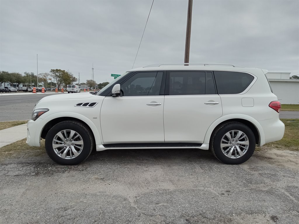2017 Infiniti QX80 Signature photo
