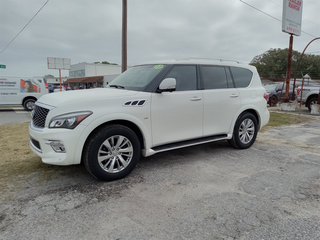 2017 Infiniti QX80 Signature photo