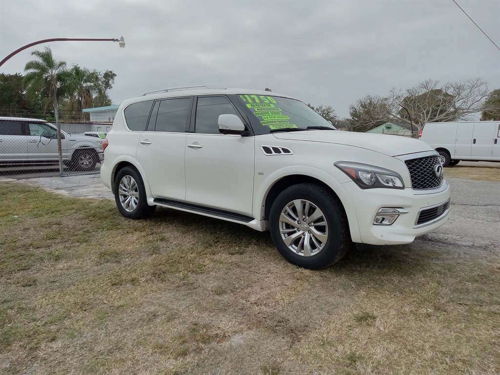 2017 Infiniti QX80 Signature photo