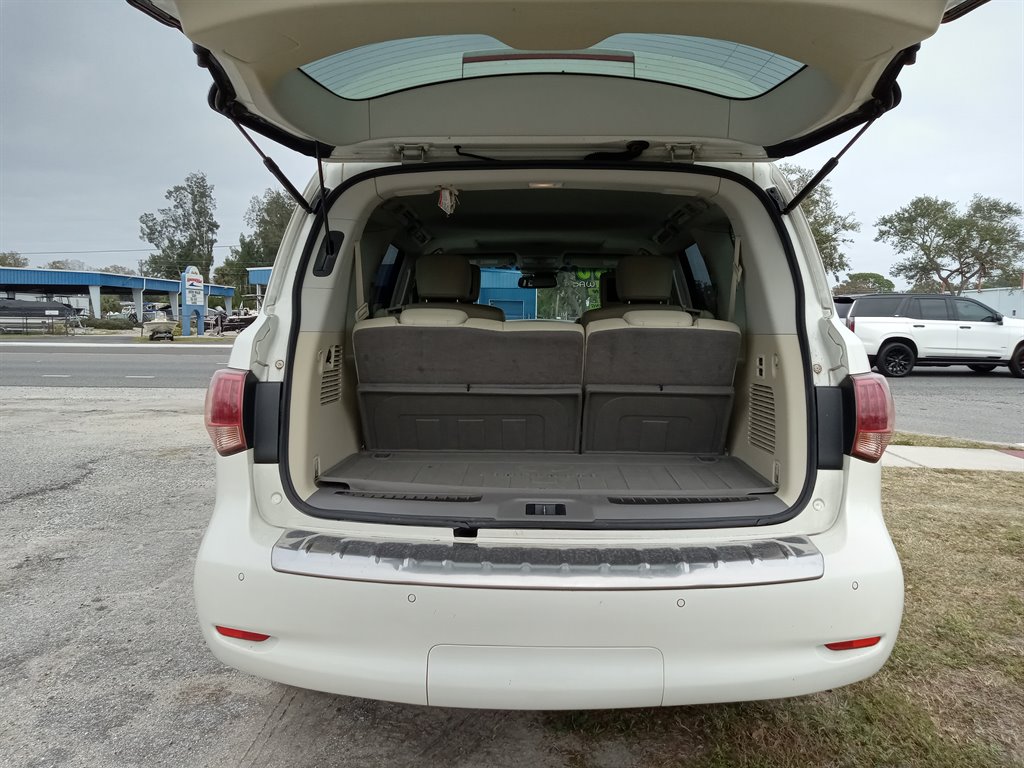2017 Infiniti QX80 Signature photo