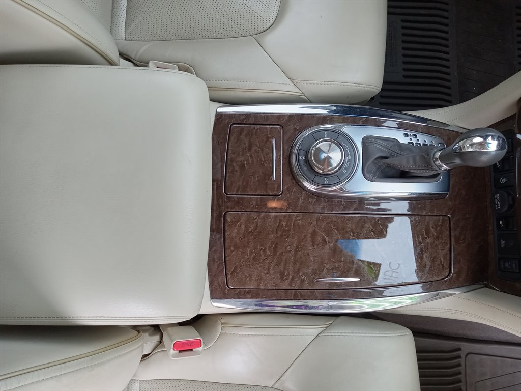 2017 Infiniti QX80 Signature photo