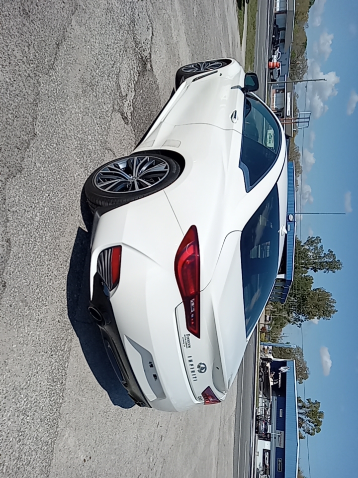 2017 Infiniti Q60 Premium photo