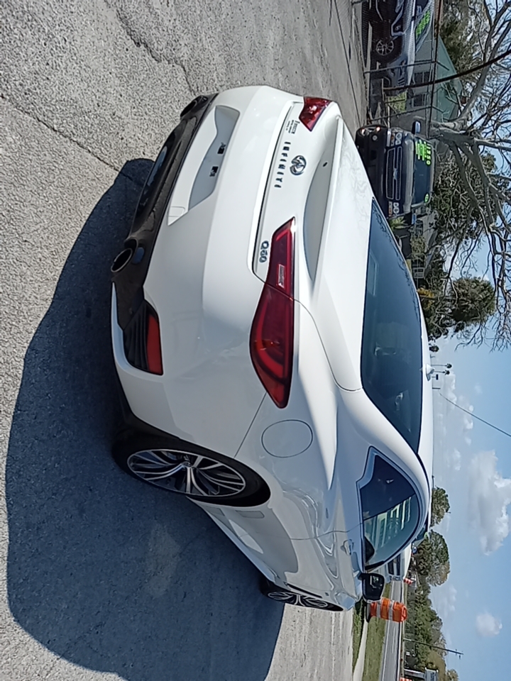 2017 Infiniti Q60 Premium photo