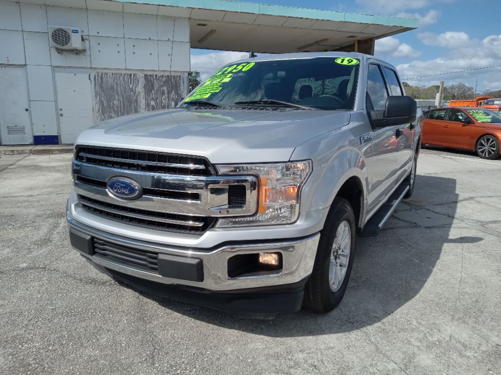 2019 Ford F150 XLT photo