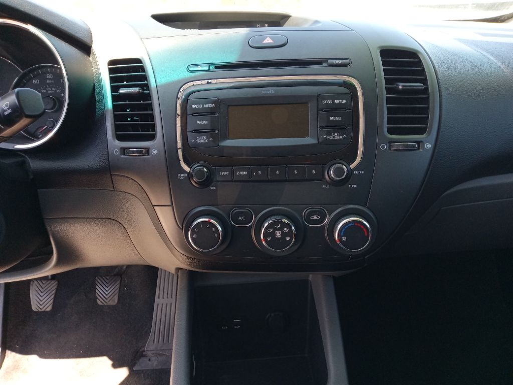 2017 Kia Forte LX photo