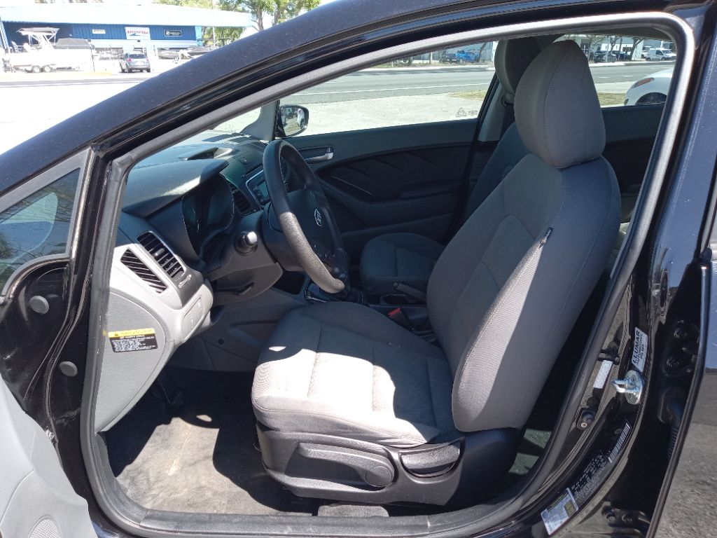 2017 Kia Forte LX photo