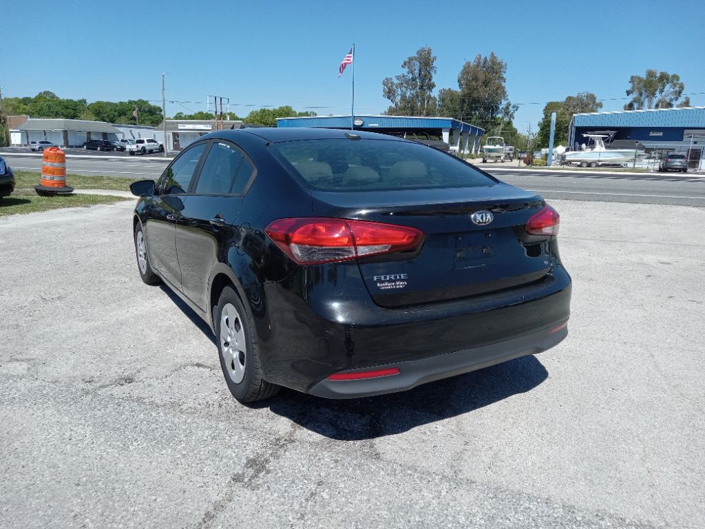 2017 Kia Forte LX photo