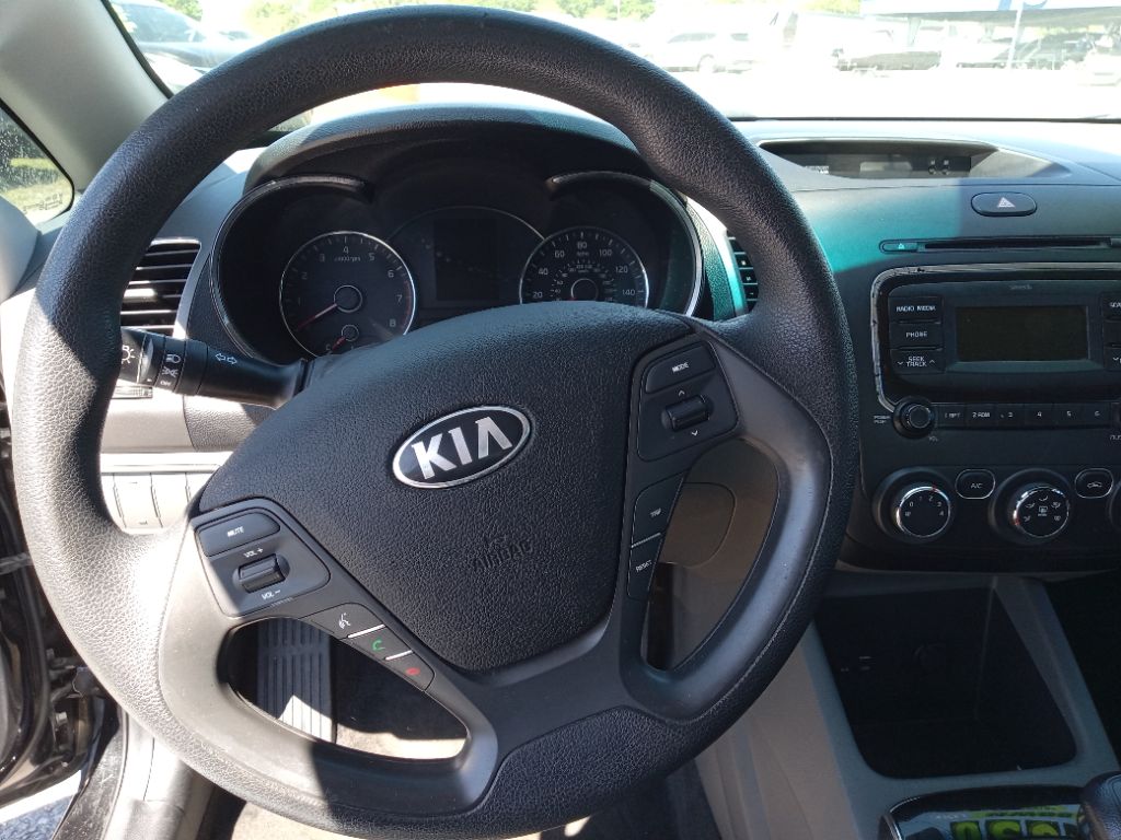 2017 Kia Forte LX photo