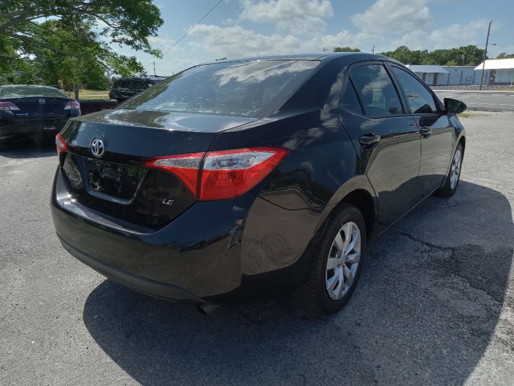 2015 Toyota Corolla LE photo