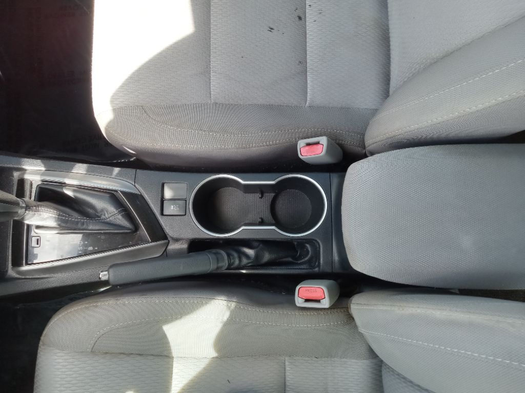 2015 Toyota Corolla LE photo