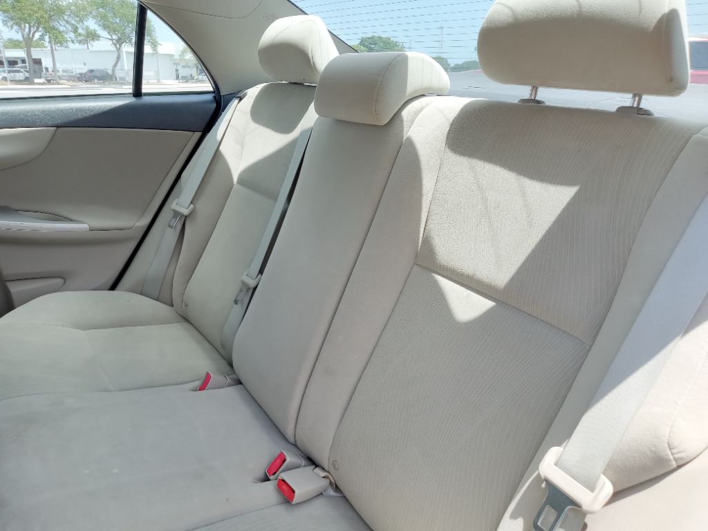 2012 Toyota Corolla L photo