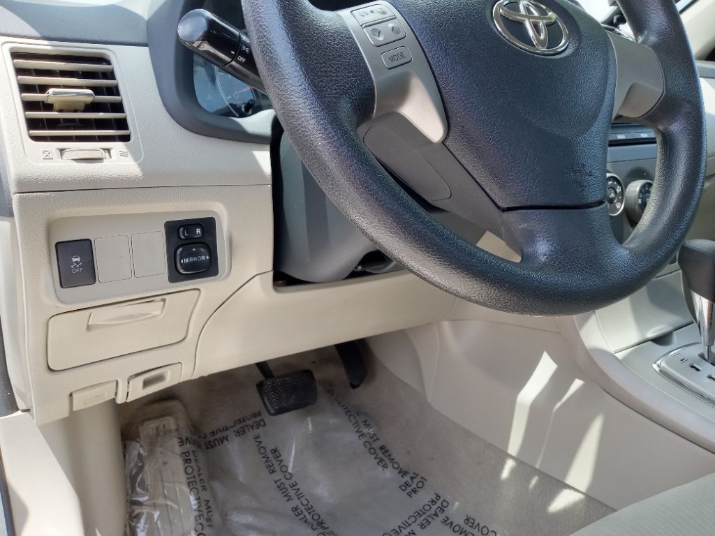 2012 Toyota Corolla L photo