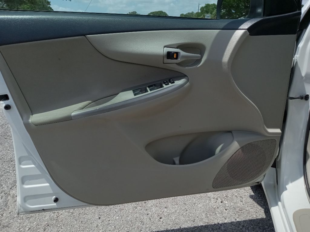 2012 Toyota Corolla L photo
