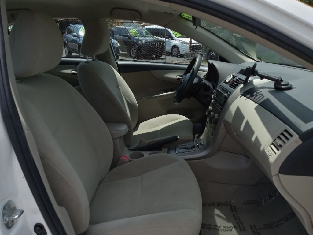 2012 Toyota Corolla L photo