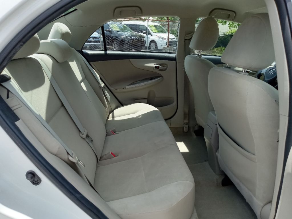2012 Toyota Corolla L photo