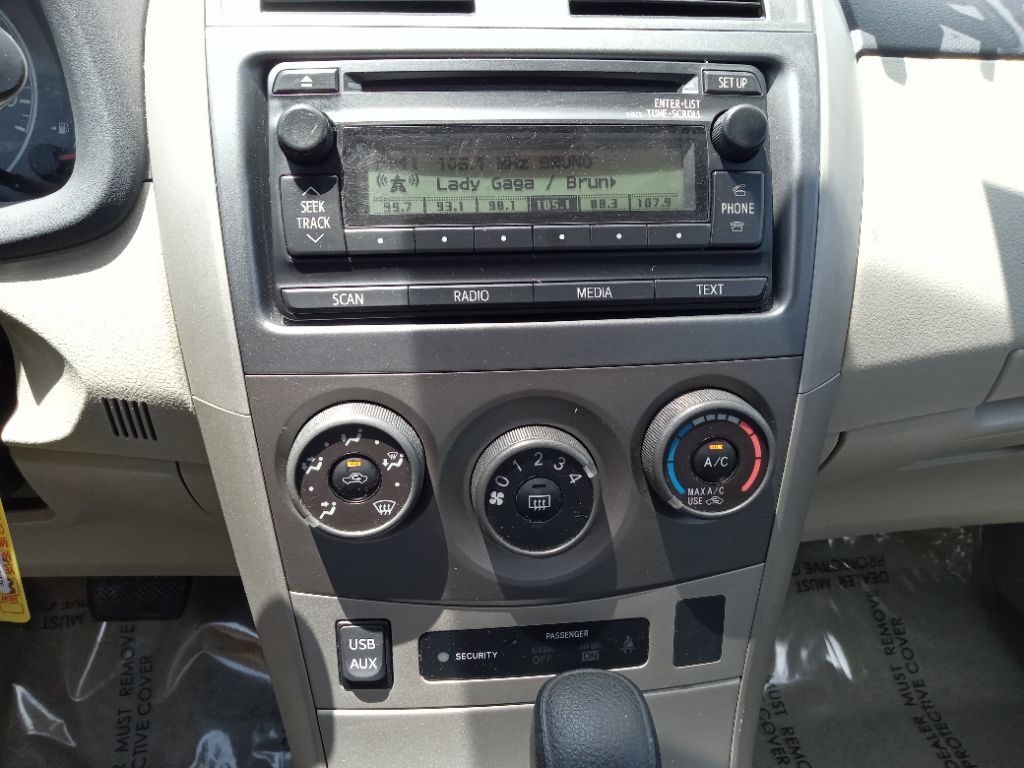 2012 Toyota Corolla L photo