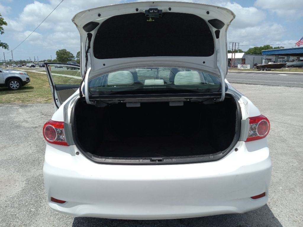 2012 Toyota Corolla L photo