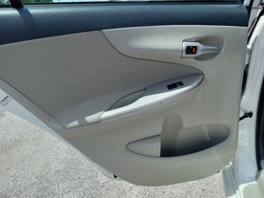 2012 Toyota Corolla L photo
