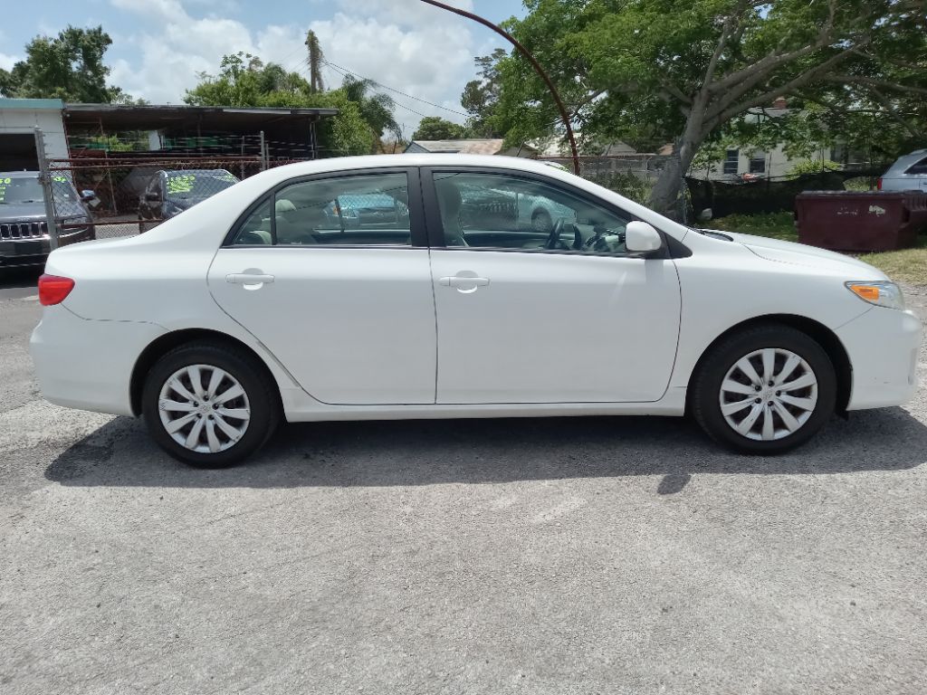 2012 Toyota Corolla L photo