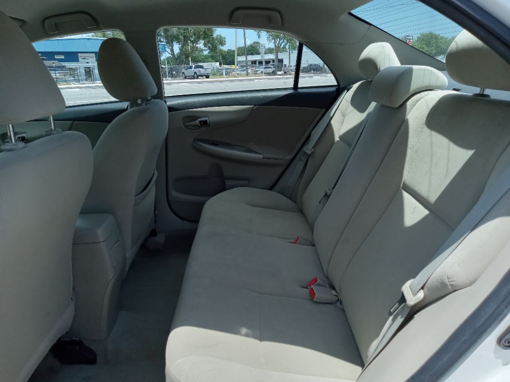 2012 Toyota Corolla L photo