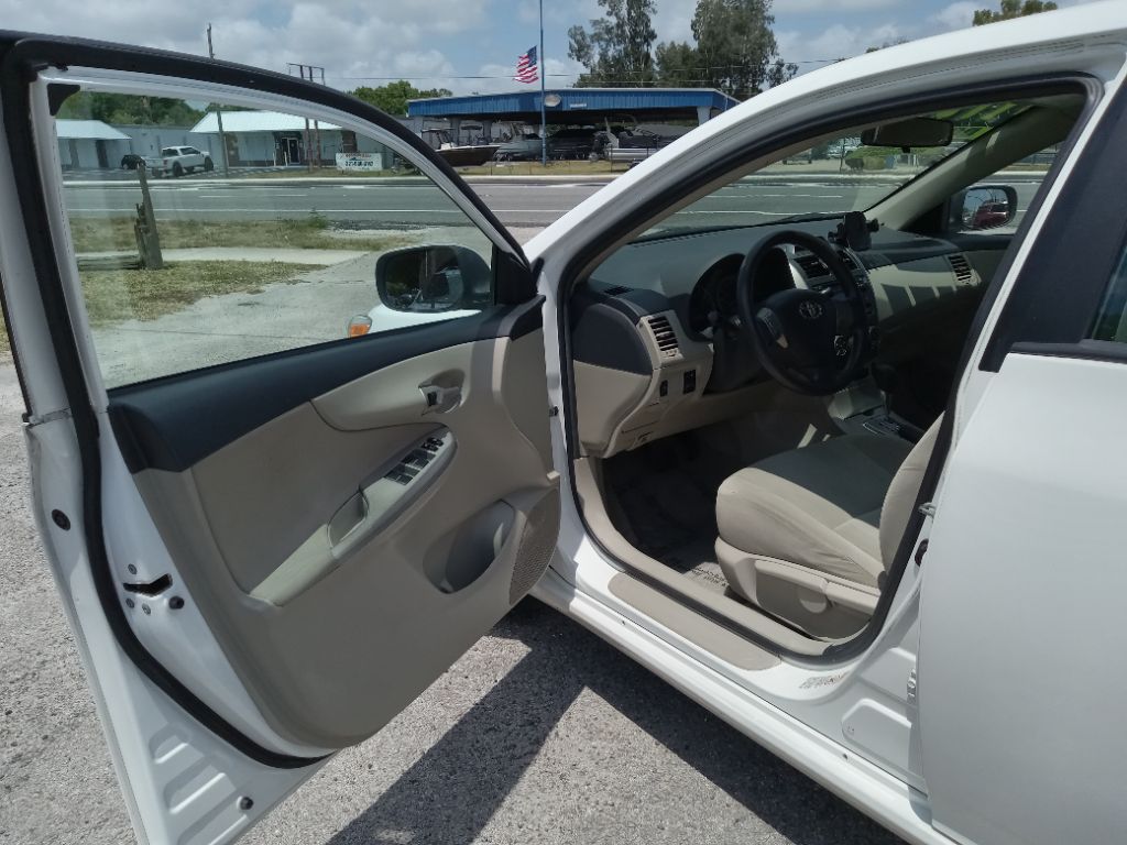 2012 Toyota Corolla L photo