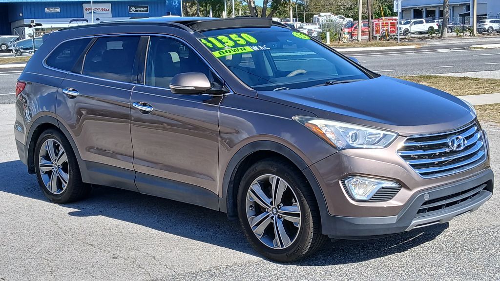 2015 Hyundai Santa Fe - $12,995