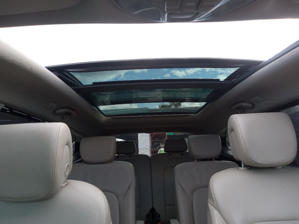 2015 Hyundai Santa Fe - $12,995