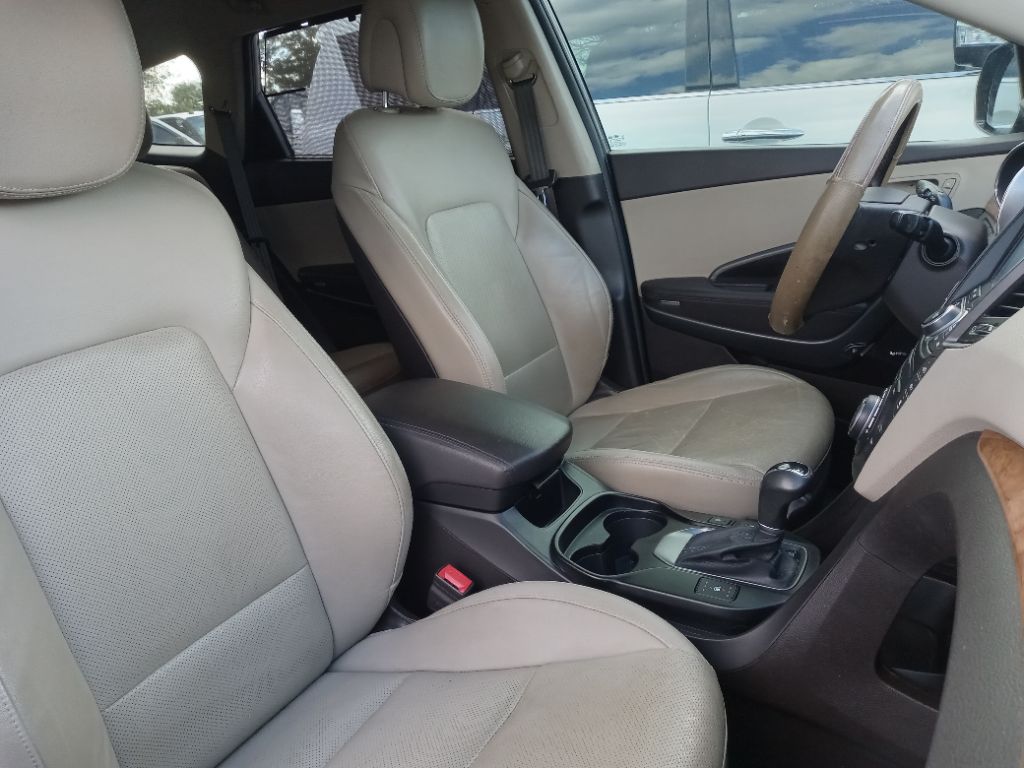 2015 Hyundai Santa Fe - $12,995