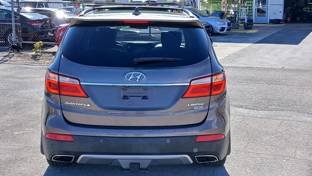 2015 Hyundai Santa Fe - $12,995