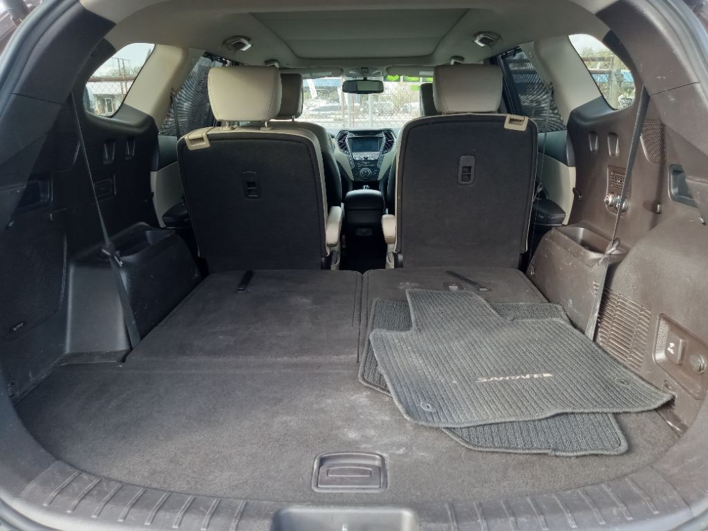 2015 Hyundai Santa Fe - $12,995