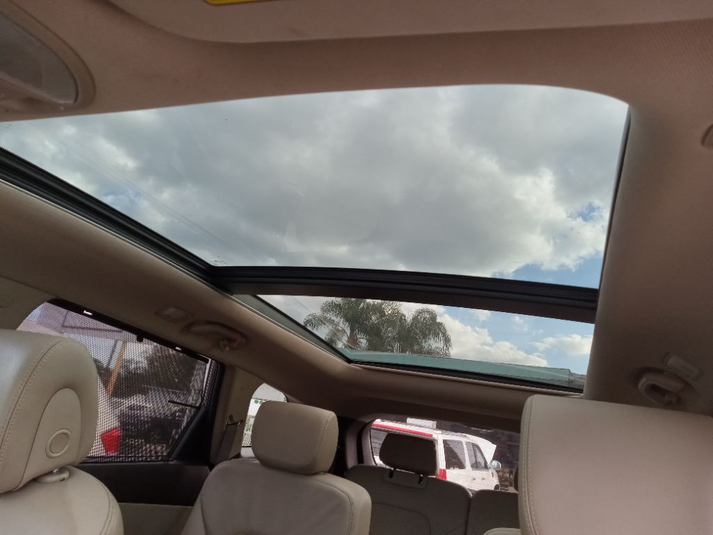 2015 Hyundai Santa Fe - $12,995