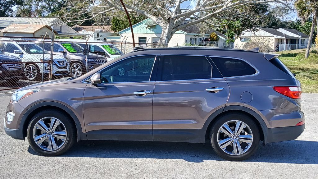 2015 Hyundai Santa Fe - $12,995